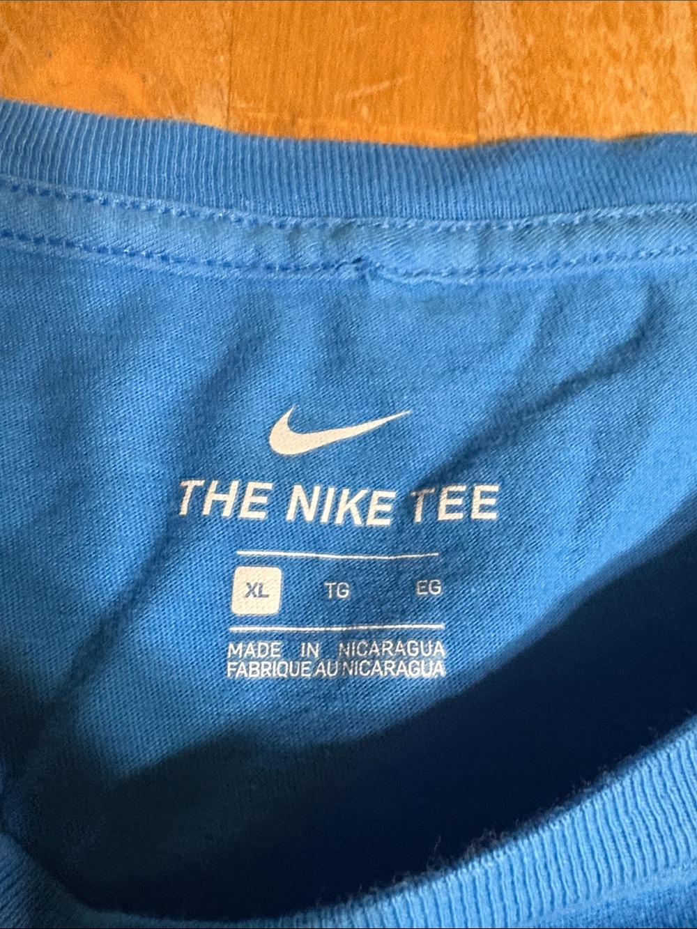 Nike Men’s Royal Blue 'Just Do It' Graphic Short Sleeve Tee - Picture 3 of 7